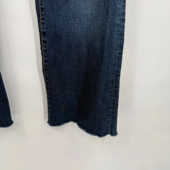 Kut From The Kloth Dark Wash Flare Jeans Raw Hem‎ Size 10 - Picture 4 of 11